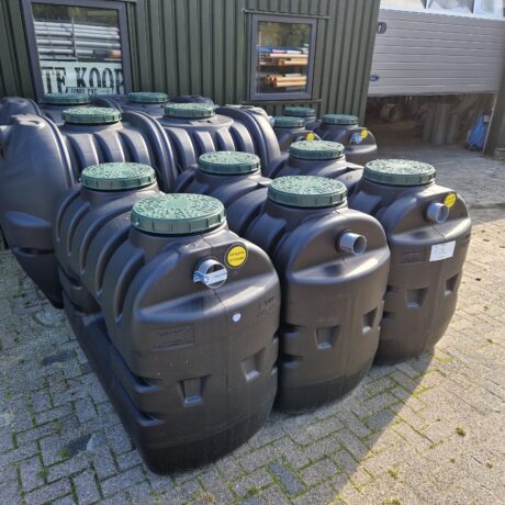 Kunststof tanks en onderdelen septic tank